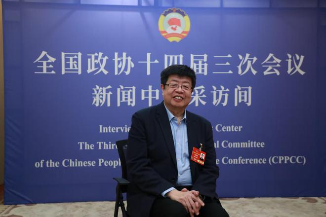 兩會(huì)觀(guān)察丨版權(quán)保護(hù)難題：影視劇剛上線(xiàn)網(wǎng)上就現(xiàn)盜版資源AI時(shí)代文生視頻引發(fā)新課題(圖3)
